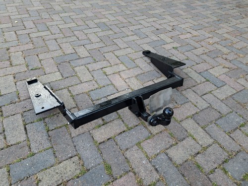 Heavy duty rear - tow, bar